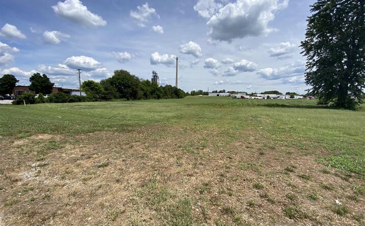 Pictures of Land property located at 2636 Russellville Rd, Bowling Green, KY 42101 for sales - image #1