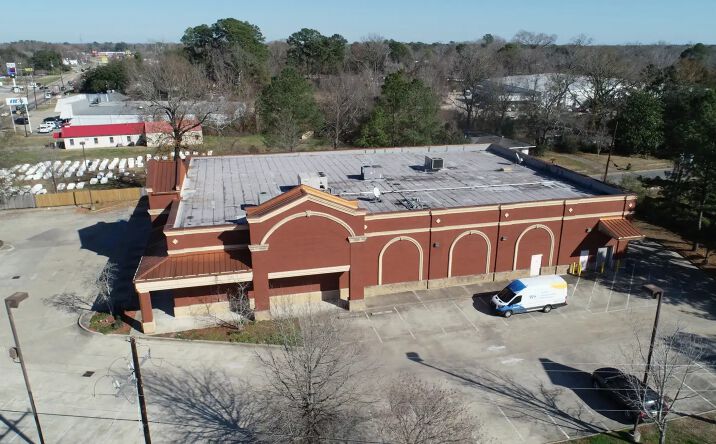 Pictures of Retail, Office, Industrial, Self Storage property located at 9006 Greenwell Springs Rd, Baton Rouge, LA 70814 for sales - image #1