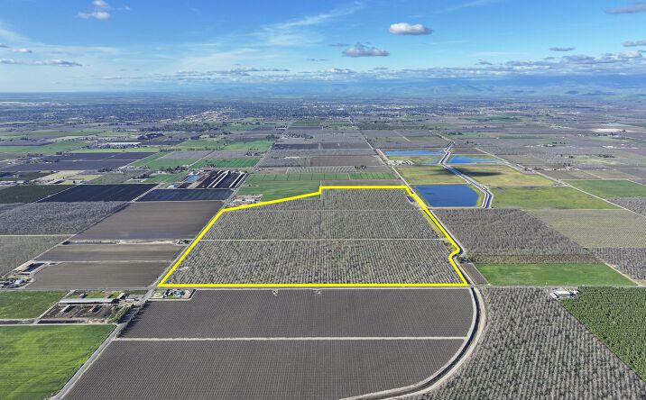Pictures of Land property located at N Oakmore St, Tulare, CA 93274 for sales - image #1