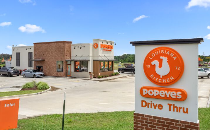Pictures of Retail property located at 108 Pine Needle Wy, Flowood, MS 39232 for sales - image #1