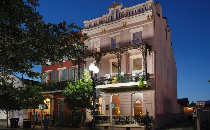 Pictures of Multifamily property located at 842 Camp St, New Orleans, LA 70130 for sales - image #1