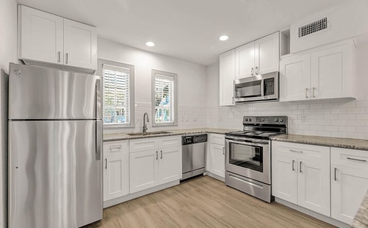 Pictures of Multifamily property located at 2623 Whitney St, Houston, TX 77006 for sales - image #1