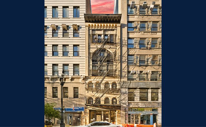 Pictures of Mixed Use property located at 137 W 19th St, New York, NY 10011 for sales - image #1