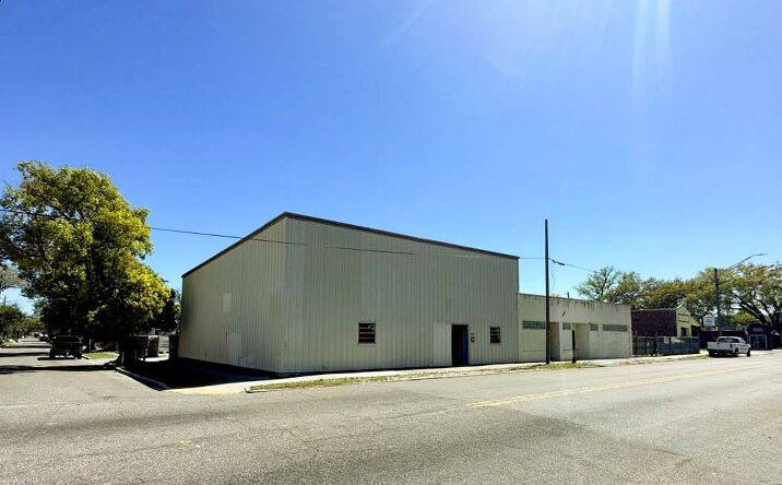 Pictures of Industrial property located at 3215 -3225 N Pearl St, Jacksonville, FL 32206 for sales - image #1