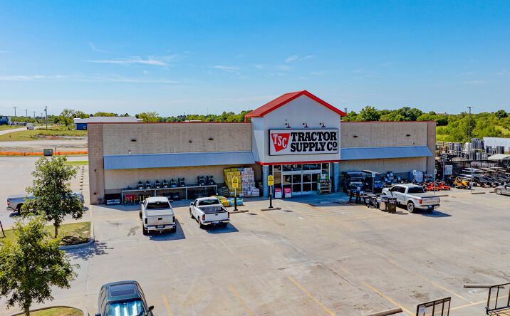 Pictures of Retail property located at 4777 E Kenosha St, Broken Arrow, OK 74014 for sales - image #1