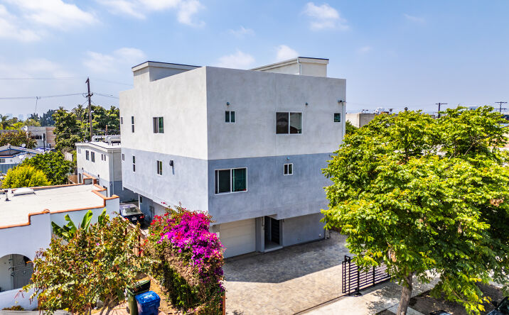Pictures of Multifamily property located at 2223 S Highland Ave, Los Angeles, CA 90016 for sales - image #1