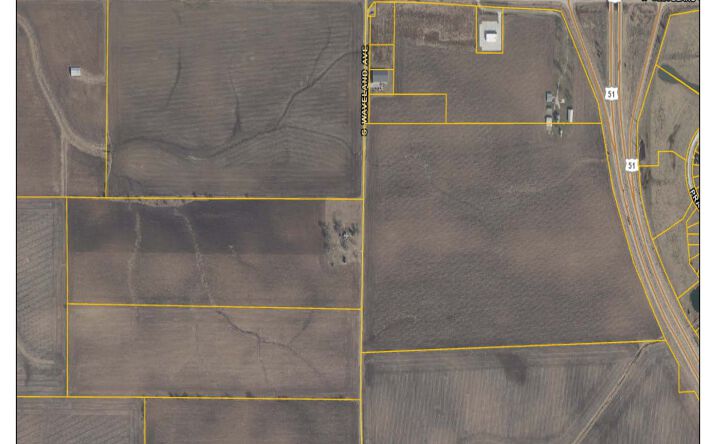 Pictures of Land property located at 136 & US 51, Heyworth, IL 61745 for sales - image #1