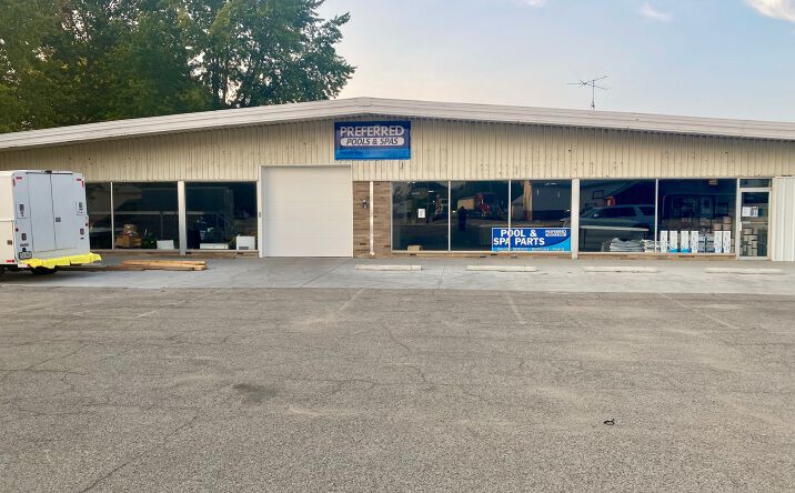 Pictures of Retail property located at 312 W Main St, Delta, OH 43515 for sales - image #1