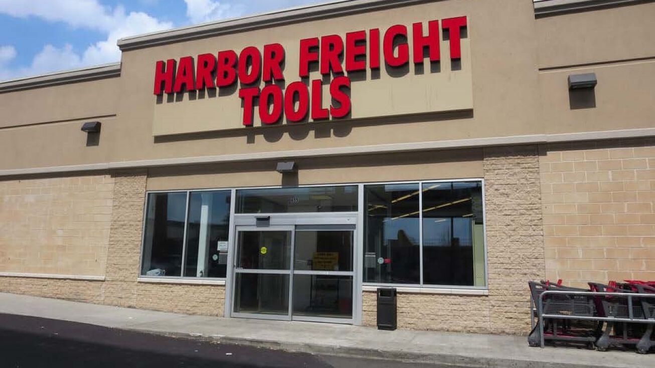 1722 S West Ave, Freeport, IL 61032