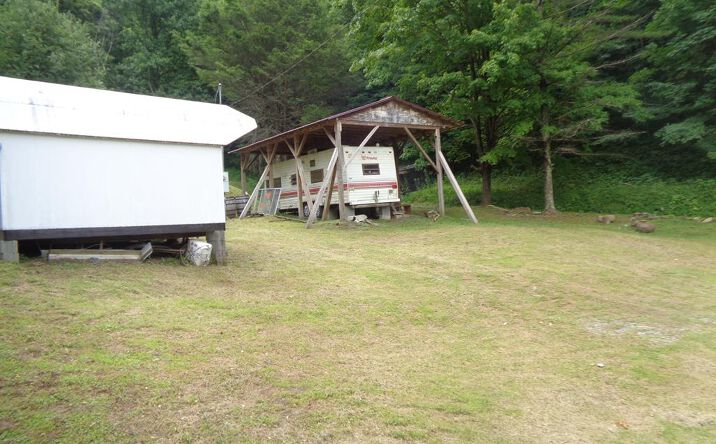 Pictures of Land, Multifamily property located at 78 Rochetti Drive, Crumpler, WV 24868 for sales - image #1
