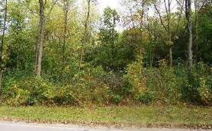 Pictures of Land property located at Lot 7 Dowell Rd, Mchenry, IL 60050 for sales - image #1