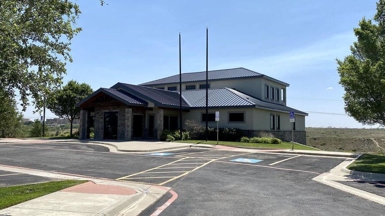 6822 Plum Creek Dr, Amarillo, TX 79124