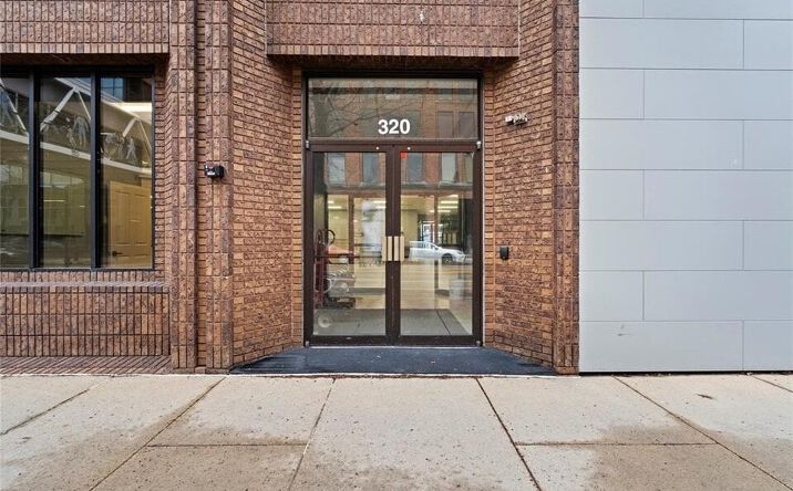 Pictures of Mixed Use, Office property located at 320 3rd St SE, Cedar Rapids, IA 52401 for sales - image #1