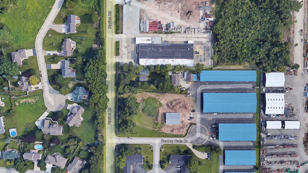 1717 Racine Road, Menasha, WI 54942