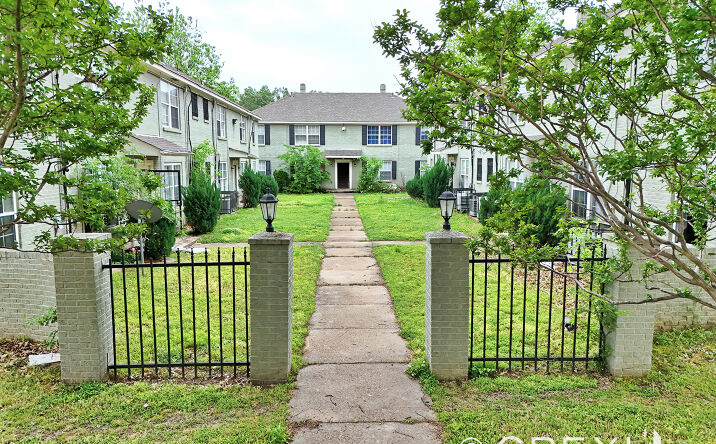 image of property at 3439 3449 3459 SOUTHERN AVE Memphis TN 38111