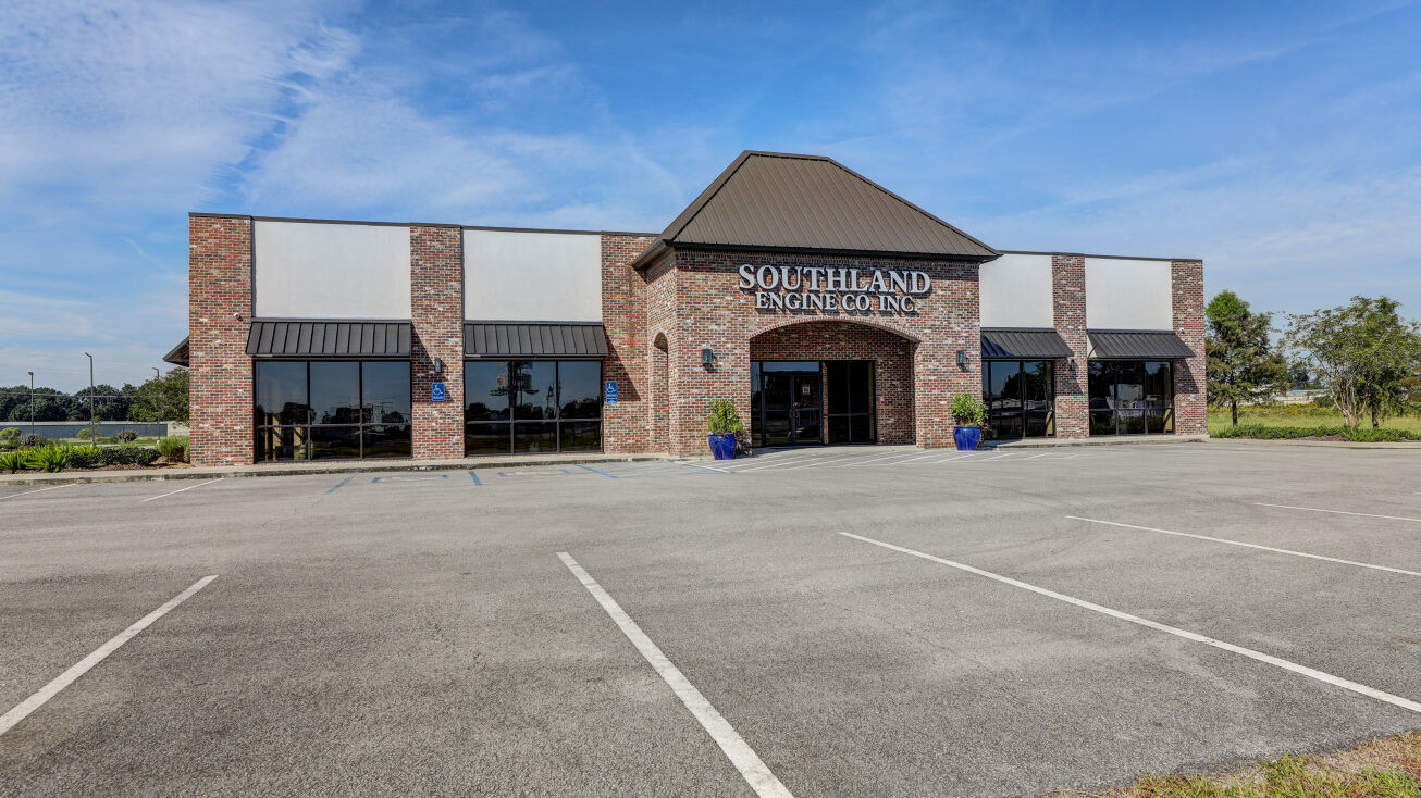 2270 E Main St, Broussard, LA 70518