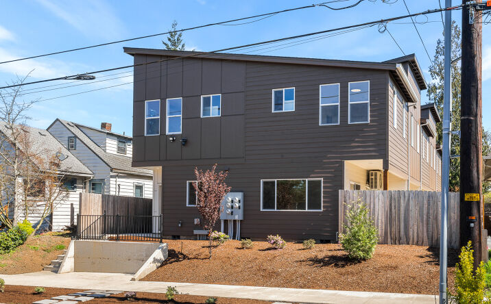 Pictures of Multifamily property located at 5860 N Missouri Ave, Portland, OR 97217 for sales - image #1