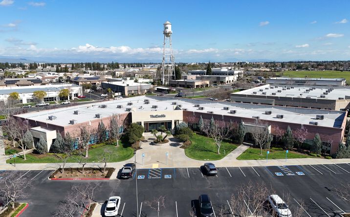 Pictures of Office property located at 7440 N Palm Ave, Fresno, CA 93711 for sales - image #1
