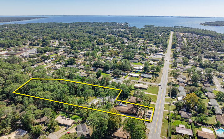 Pictures of Land property located at 1405 Palm Blvd S, Niceville, FL 32578 for sales - image #1