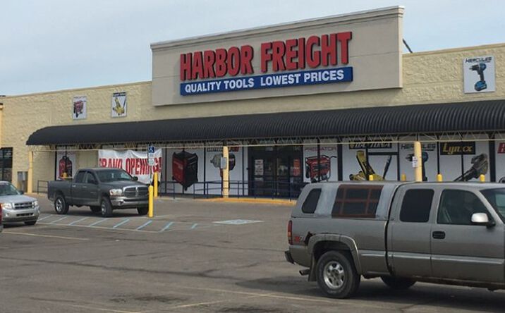 Pictures of Retail property located at 1560 E Main St, Owosso, MI 48867 for sales - image #1