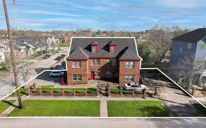 Pictures of Hospitality, Mixed Use, Multifamily, Retail property located at 2602 Isabella St, Houston, TX 77004 for sales - image #1