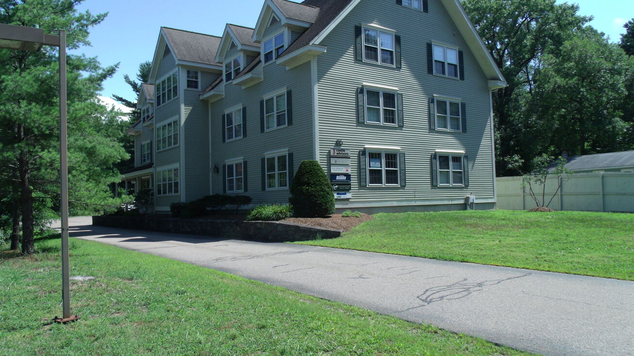 85 Prim Rd, Colchester, VT 05446