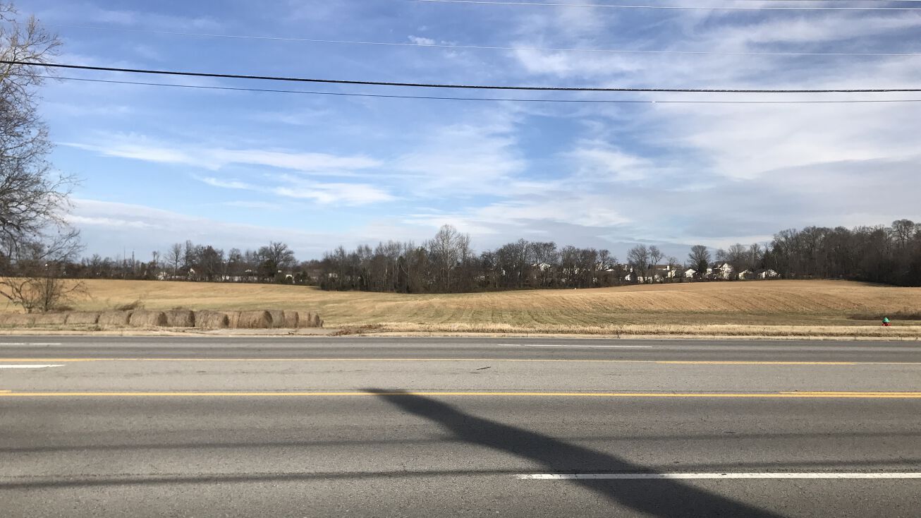 Tiny Town Road., Clarksville, TN 37042