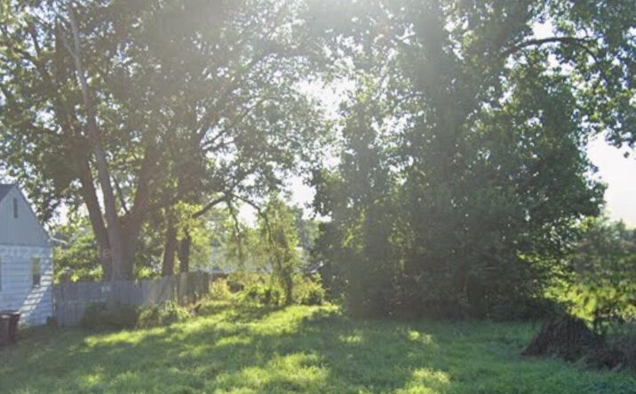 Pictures of Land property located at 326 S Wellington Street, South Bend, IN 46619 for sales - image #1