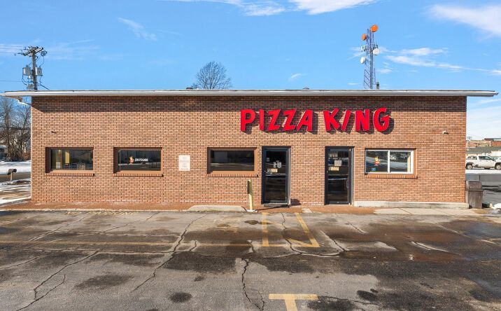Pictures of Retail property located at 103 S Heaton Street, Knox, IN 46534 for sales - image #1