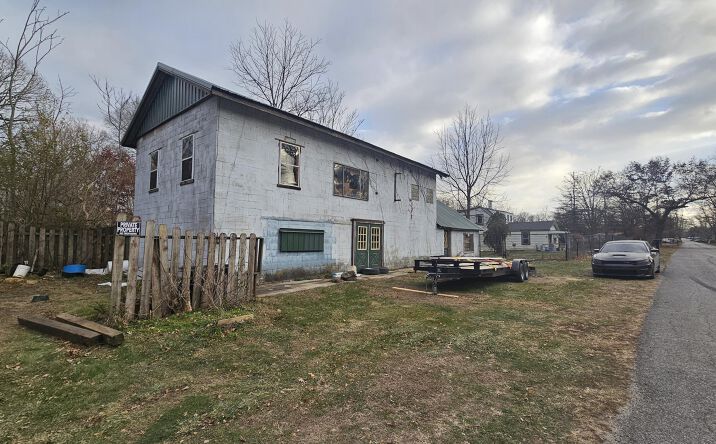 Pictures of Mixed Use, Retail property located at 3253 Minnesota Street, Lake Station, IN 46405 for sales - image #1