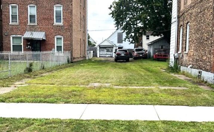 Pictures of Land property located at 5018 Magoun Avenue, East Chicago, IN 46312 for sales - image #1