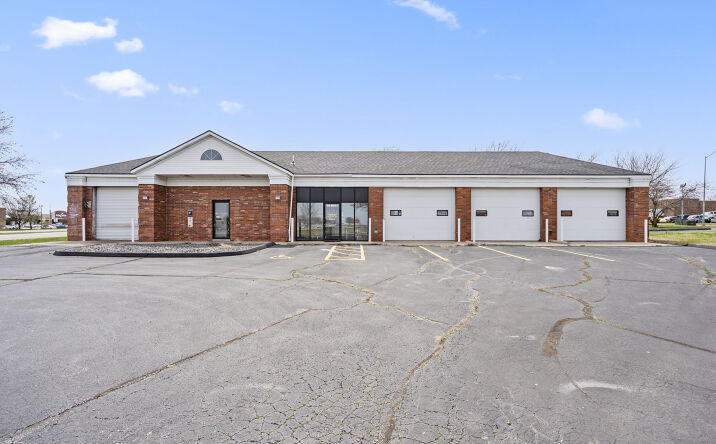 Pictures of Land, Mixed Use, Office, Retail property located at 418 North Old Wilderness Road, Nixa, MO 65714 for sales - image #1