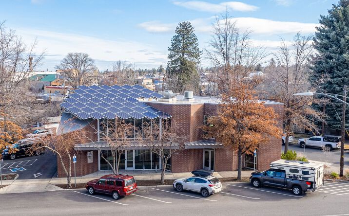 Pictures of Office property located at 18 NW Oregon Ave, Bend, OR 97703 for sales - image #1