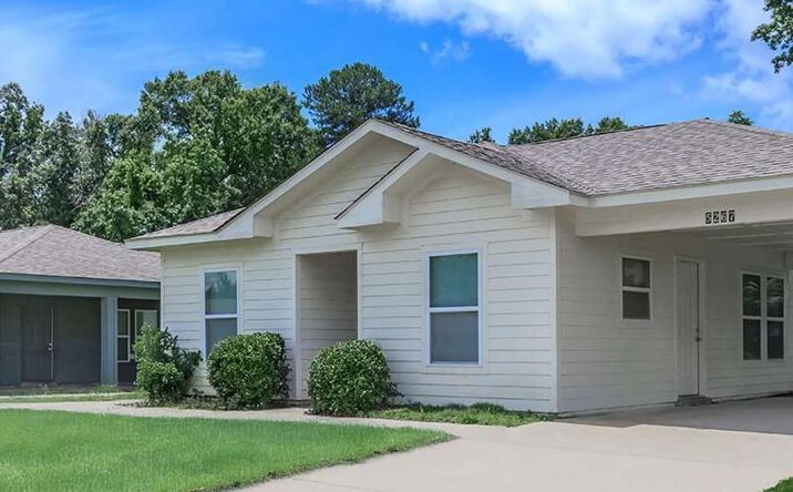 Pictures of Multifamily property located at 5228 Whistling Duck Dr, Memphis, TN 38109 for sales - image #1