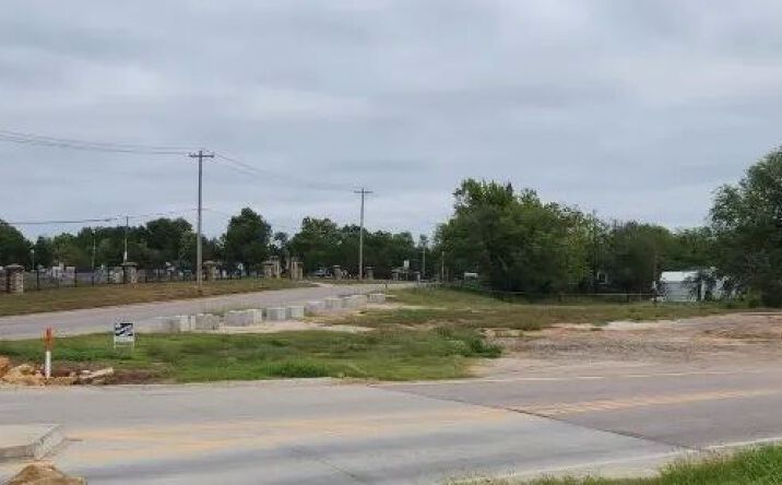 Pictures of Land property located at 955 Boren Blvd, Seminole, OK 74868 for sales - image #1