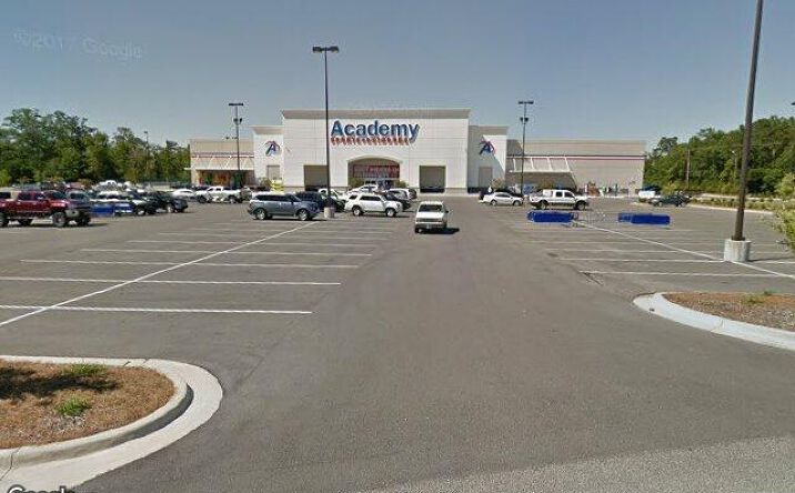 Pictures of Retail property located at 12075 Lamey Brg Rd, D'Iberville, MS 39540 for sales - image #1
