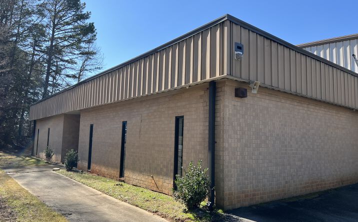 Pictures of Industrial property located at 2032 Gateway Blvd, Charlotte, NC 28208 for sales - image #1
