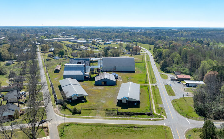 Pictures of Industrial property located at 740 West Union Street, Vienna, GA 31092 for sales - image #1