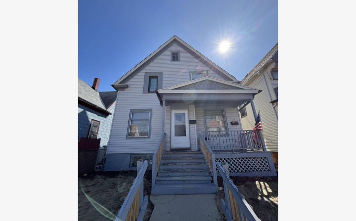 Pictures of Multifamily property located at 633 W Chambers St, Milwaukee, WI 53212 for sales - image #1