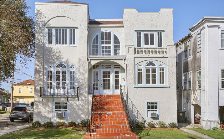 Pictures of Multifamily property located at 4237 Fontainebleau Dr, New Orleans, LA 70125 for sales - image #1