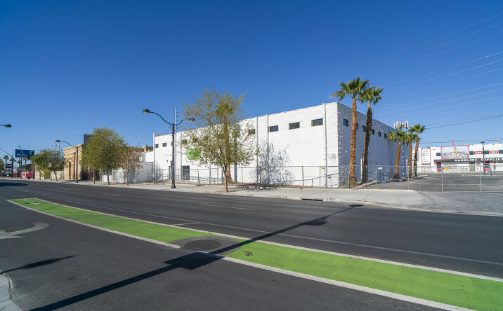 Pictures of Industrial, Mixed Use, Office, Retail property located at 808 S Main St, Las Vegas, NV 89101 for sales - image #1