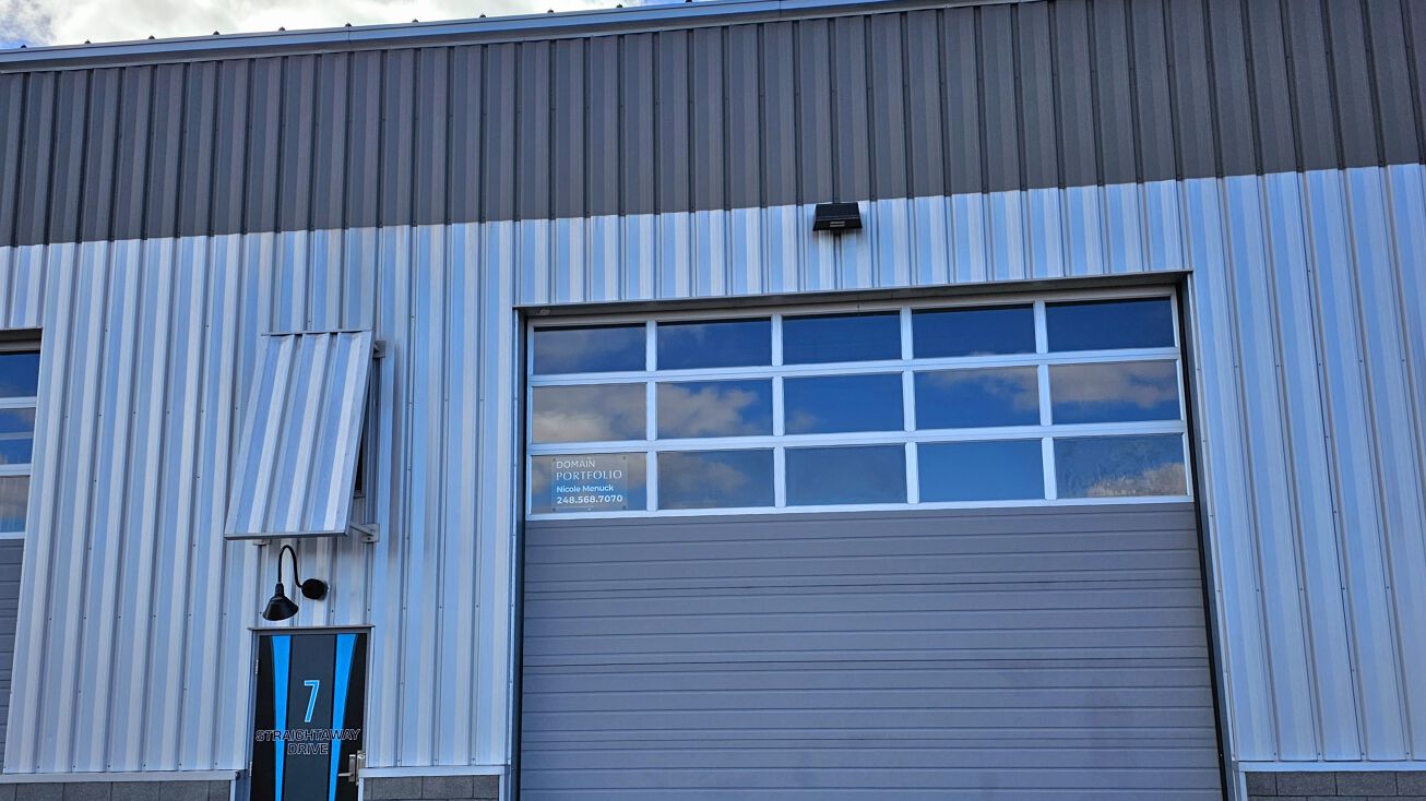 Pictures of Mixed Use, Self Storage, Special Purpose property located at 7 Straightaway Dr, Pontiac, MI 48341 for sales - image #1