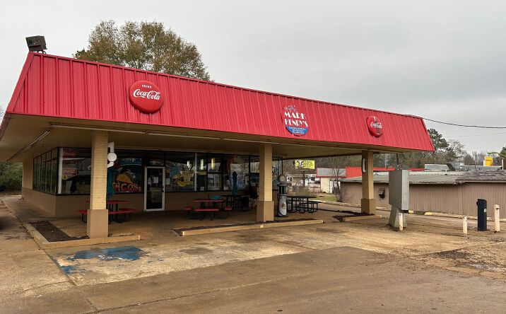 Pictures of Retail property located at 1010 TX-21, San Augustine, TX 75972 for sales - image #1