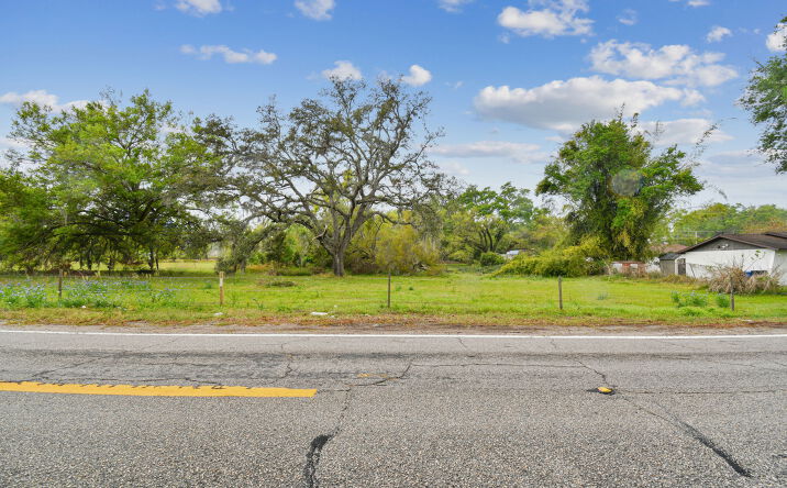 Pictures of Land property located at S Taylor Rd, Seffner, FL 33584 for sales - image #1