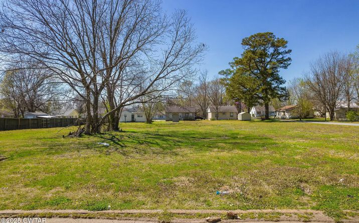 Pictures of Land property located at 209 Peabody Avenue, Jackson, TN 38301 for sales - image #1