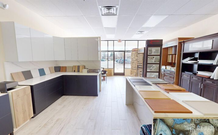 Pictures of Retail property located at 335 Princeton Hightstown Road, West Windsor, NJ 08550 for sales - image #1