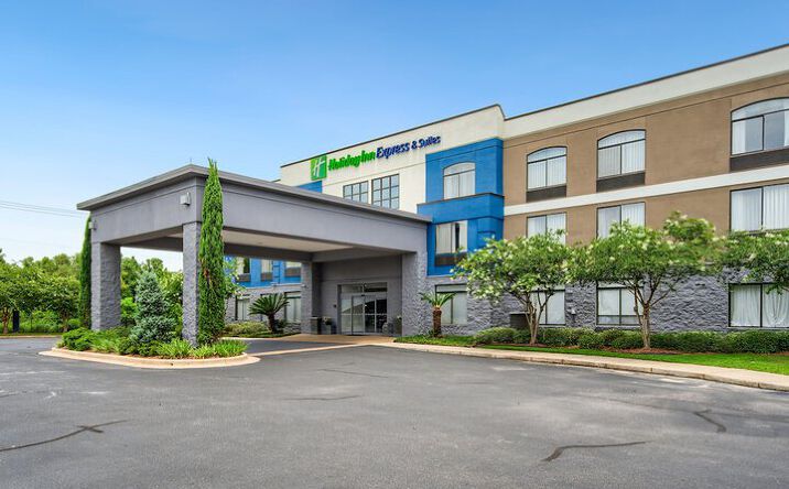 Pictures of Hospitality property located at 516 Springhill Plaza Ct, Mobile, AL 36608 for sales - image #1