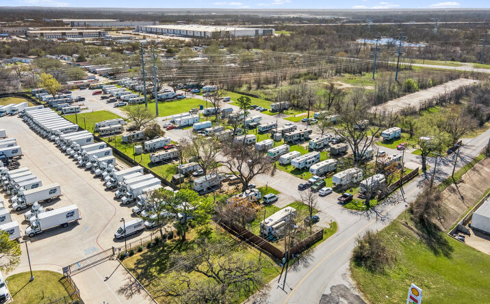 Pictures of Multifamily property located at 2905 W Oakdale Rd, Grand Prairie, TX 75050 for sales - image #1
