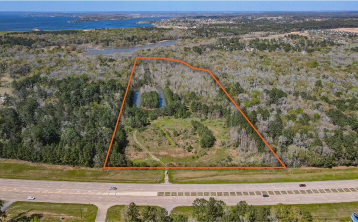 Pictures of Land property located at TX-105, Conroe, TX 77304 for sales - image #1