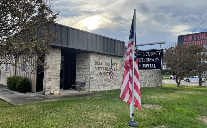 Pictures of Office, Mixed Use, Business for Sale property located at 1005 E 6th Ave, Belton, TX 76513 for sales - image #1